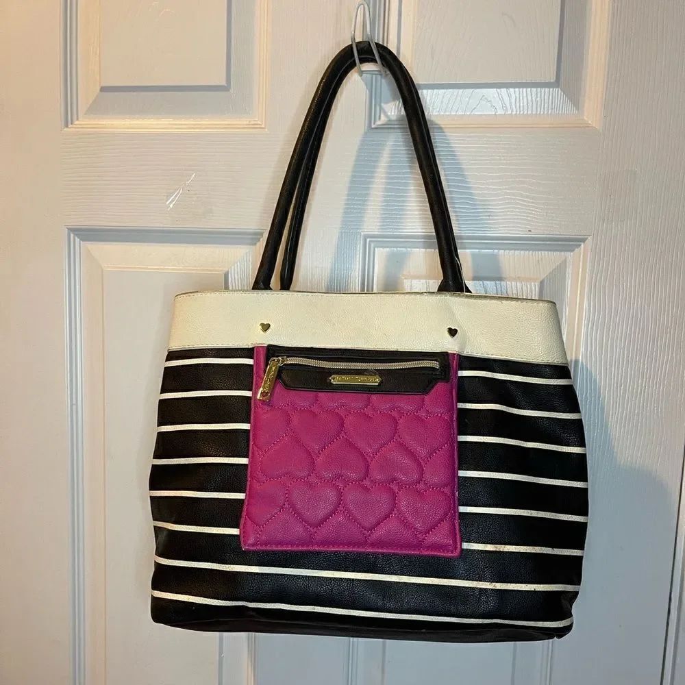 Betsey Johnson Black &white stripes shoulder bag hot pink heart quilted pocket
